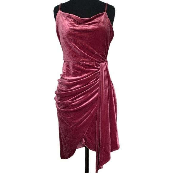 Lulus Dresses & Skirts - Lulus NWT Living It Luxe Mauve Velvet Tulip Mini Dress Size Medium